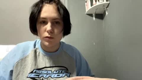 Snapshot of earthascritchfield chatting on April 10, 1:49 pm Rina online show from April 10, 1:49 pm