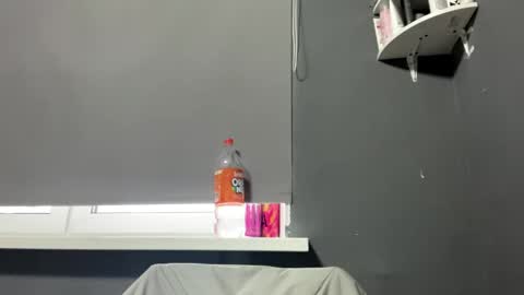 Snapshot of earthascritchfield chatting on April 19, 2:49 pm Rina online show from April 19, 2:49 pm