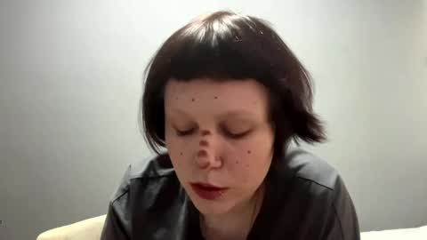 Snapshot of earthascritchfield chatting on May 5, 3:20 pm Rina online show from May 5, 3:20 pm