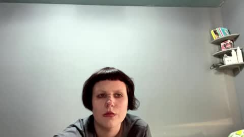 Snapshot of earthascritchfield chatting on May 6, 4:01 pm Rina online show from May 6, 4:01 pm