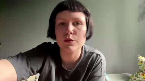 Snapshot of earthascritchfield chatting on May 21, 3:41 pm Rina online show from May 21, 3:41 pm