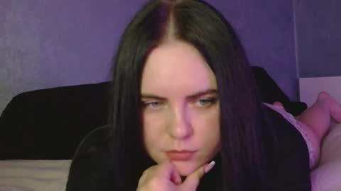 Bella online show from October 30, 6:52 pm