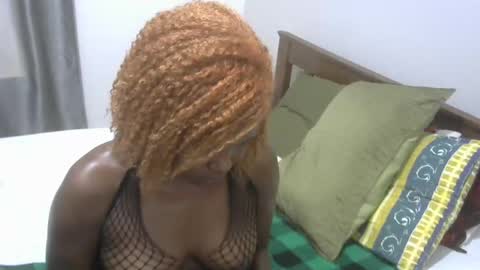 east_queen online show from December 8, 12:41 pm