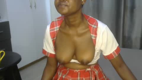 east_queen online show from February 2, 9:40 am