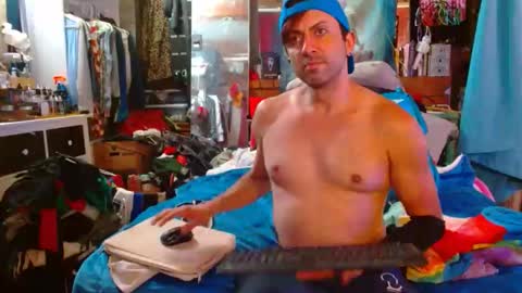 eastbayboy57 online show from January 19, 2:37 am