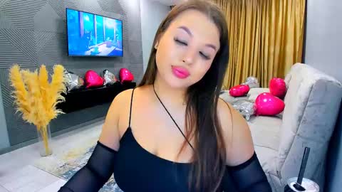 easternbeautyy online show from February 22, 7:47 pm