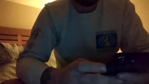 Snapshot of easy126 chatting on November 8, 1:06 am easy126 online show from November 8, 1:06 am