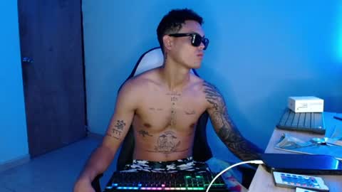easy_money7777 online show from July 2, 10:32 am