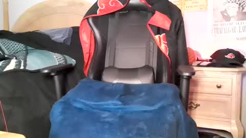 TWITTER   INSTAGRAM    easybreezy20   ONLINE 1230 AM TO 7AM online show from December 25, 9:02 am