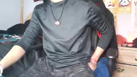 TWITTER   INSTAGRAM    easybreezy20   ONLINE 1230 AM TO 7AM online show from January 27, 5:47 am