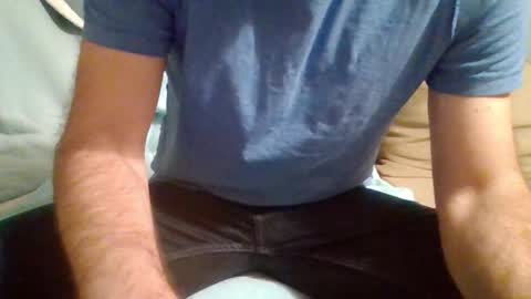 Snapshot of easyfrenchguy chatting on December 27, 9:54 pm French Guy online show from December 27, 9:54 pm