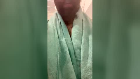 Snapshot of easyfrenchguy chatting on January 11, 11:54 pm French Guy online show from January 11, 11:54 pm