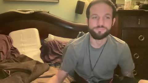 Snapshot of easytrippy69 chatting on November 13, 1:26 am Easytrippy69 online show from November 13, 1:26 am