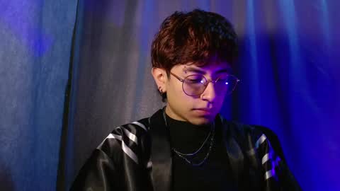 Snapshot of eather_luxury chatting on December 22, 7:21 pm eather_luxury online show from December 22, 7:21 pm