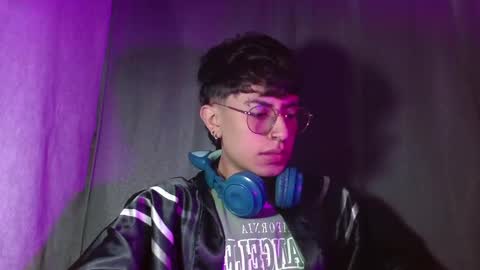 Snapshot of eather_luxury chatting on January 4, 7:13 pm eather_luxury online show from January 4, 7:13 pm