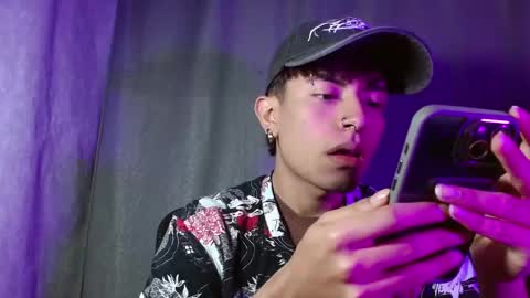 Snapshot of eather_luxury chatting on January 18, 7:48 pm eather_luxury online show from January 18, 7:48 pm