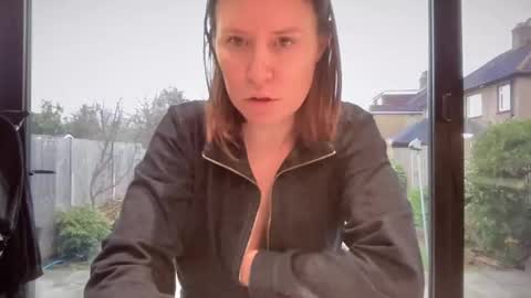 Nadia Ferreira  online show from February 10, 10:42 am