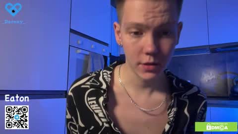 eaton_ online show from November 17, 2:45 pm