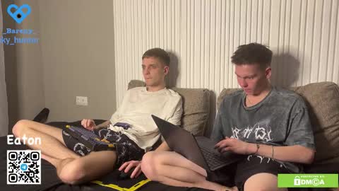 eaton_ online show from November 22, 6:18 pm