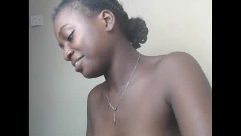 Snapshot of eatuupx chatting on December 22, 6:04 pm eatuupx online show from December 22, 6:04 pm