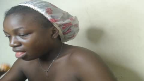 Snapshot of eatuupx chatting on February 3, 1:40 pm eatuupx online show from February 3, 1:40 pm