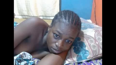 Snapshot of eatuupx chatting on October 1, 2:39 am eatuupx online show from October 1, 2:39 am