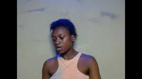 Snapshot of eatuupx chatting on December 4, 8:23 am eatuupx online show from December 4, 8:23 am