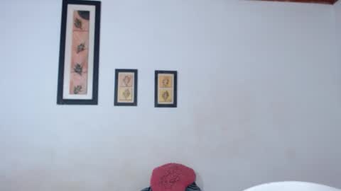 Laraand Drake online show from October 15, 8:03 am