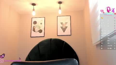 Snapshot of ebbafernandez1_ chatting on June 23, 12:25 pm online show from June 23, 12:25 pm