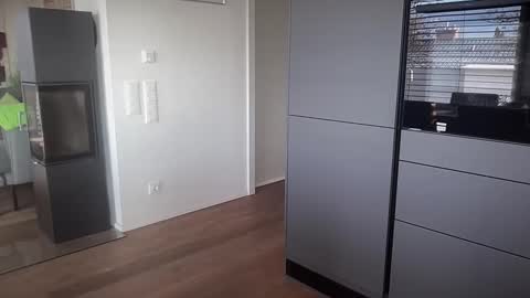 ebnk15 online show from February 8, 8:09 am