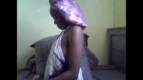 Snapshot of eboniana chatting on April 11, 11:47 am eboniana online show from April 11, 11:47 am