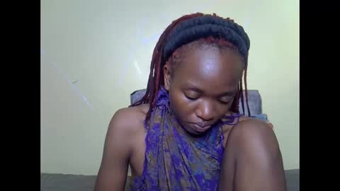 Snapshot of eboniana chatting on April 19, 4:28 pm eboniana online show from April 19, 4:28 pm