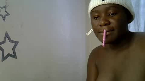 Queen online show from December 20, 8:54 am