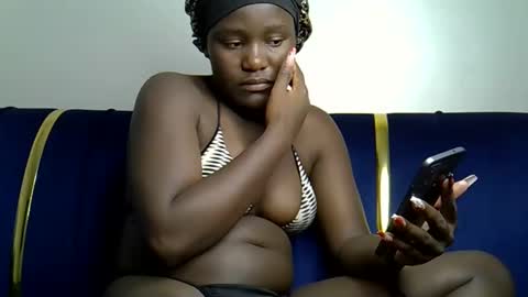 Queen online show from February 1, 7:23 pm