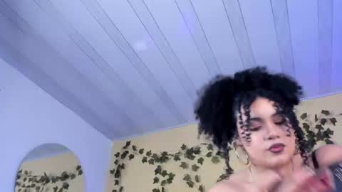 Snapshot of ebonnyrosee chatting on August 1, 8:08 pm Sol online show from August 1, 8:08 pm
