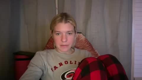 americnbarbie online show from November 14, 1:37 am