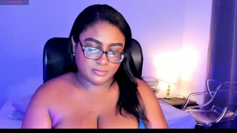 Snapshot of ebony__queen2 chatting on July 7, 8:24 pm ebony__queen2 online show from July 7, 8:24 pm