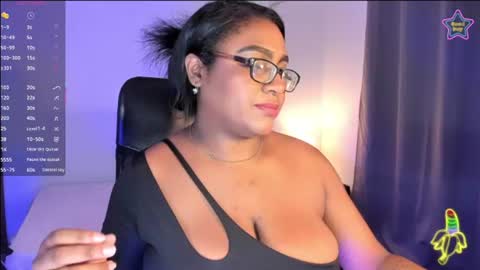 Snapshot of ebony__queen2 chatting on July 16, 7:31 pm ebony__queen2 online show from July 16, 7:31 pm