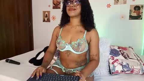 Snapshot of ebony_af chatting on July 2, 3:45 am ebony_af online show from July 2, 3:45 am