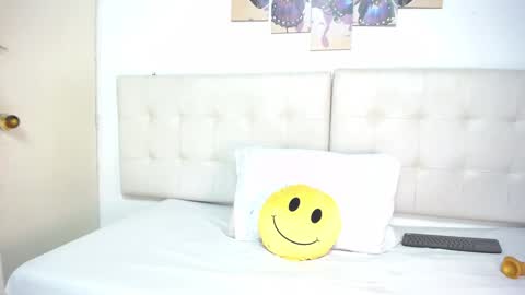 Snapshot of ebony_baby1 chatting on February 8, 4:25 am Baby online show from February 8, 4:25 am