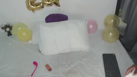 Snapshot of ebony_baby1 chatting on March 3, 11:46 pm Baby online show from March 3, 11:46 pm