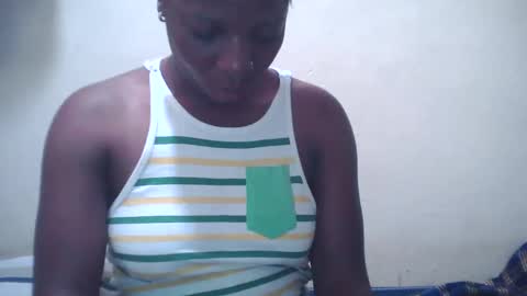 Snapshot of ebony_candy1998 chatting on December 9, 7:28 am ebony_candy1998 online show from December 9, 7:28 am