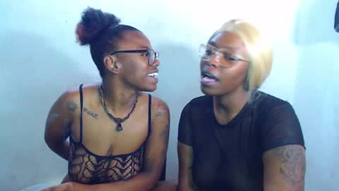 Snapshot of ebony_chayna chatting on December 21, 1:47 am chayna smith online show from December 21, 1:47 am