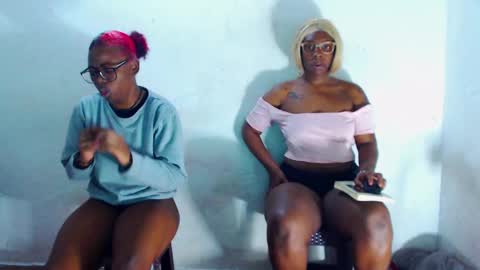 Snapshot of ebony_chayna chatting on January 8, 11:54 am chayna smith online show from January 8, 11:54 am