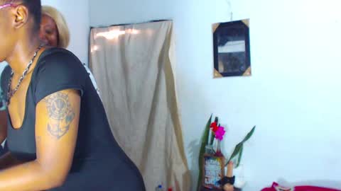 Snapshot of ebony_chayna chatting on February 23, 9:05 pm chayna smith online show from February 23, 9:05 pm