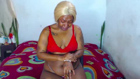 Snapshot of ebony_chayna chatting on March 2, 2:43 pm chayna smith online show from March 2, 2:43 pm