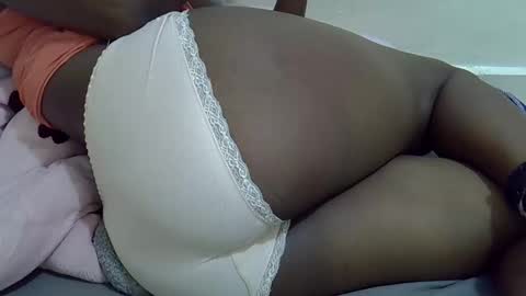 Snapshot of ebony_cuttey30 chatting on June 6, 6:34 pm ebony_cuttey30 online show from June 6, 6:34 pm