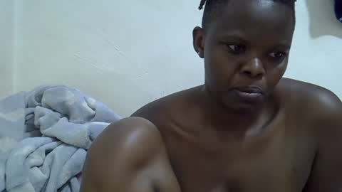 ebony_cuttey30 online show from June 22, 3:47 am