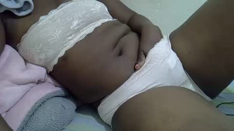 ebony_cuttey30 online show from June 28, 4:24 pm