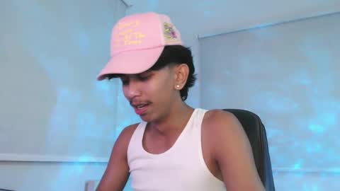 Snapshot of ebony_fuckboy chatting on November 5, 8:09 pm ebony_fuckboy online show from November 5, 8:09 pm